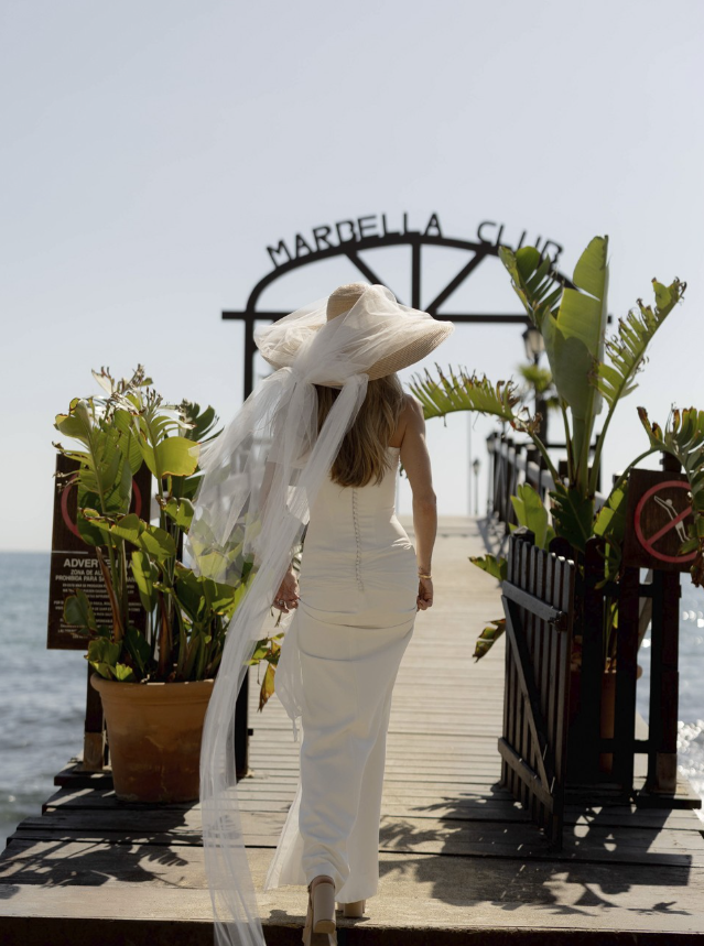 Unique Sheath One Shoulder Bow White Chiffon Satin Long Wedding Dress SH5330