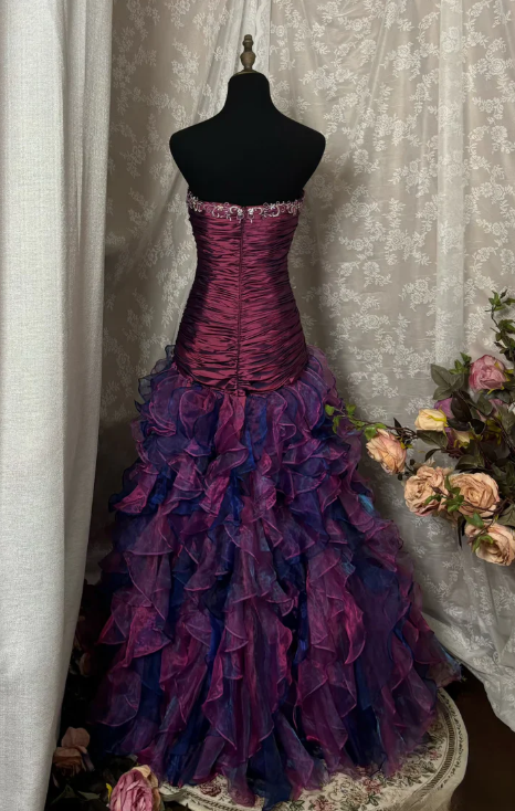 Vintage Grape A Line Strapless Appliques Ruffle Organza Long Prom Dress SH5425
