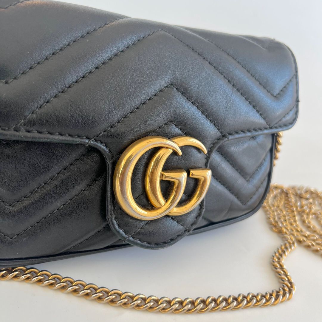Gucci GG Marmont super mini bag