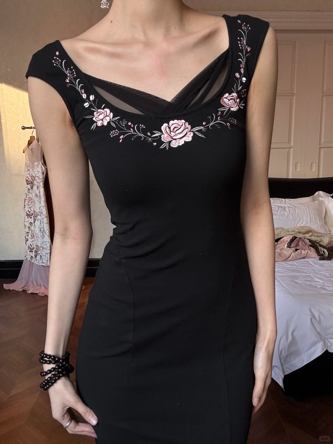 Vintage Black Mermaid Embroidery Satin Prom Dress Evening Dress Date Dress SH5600