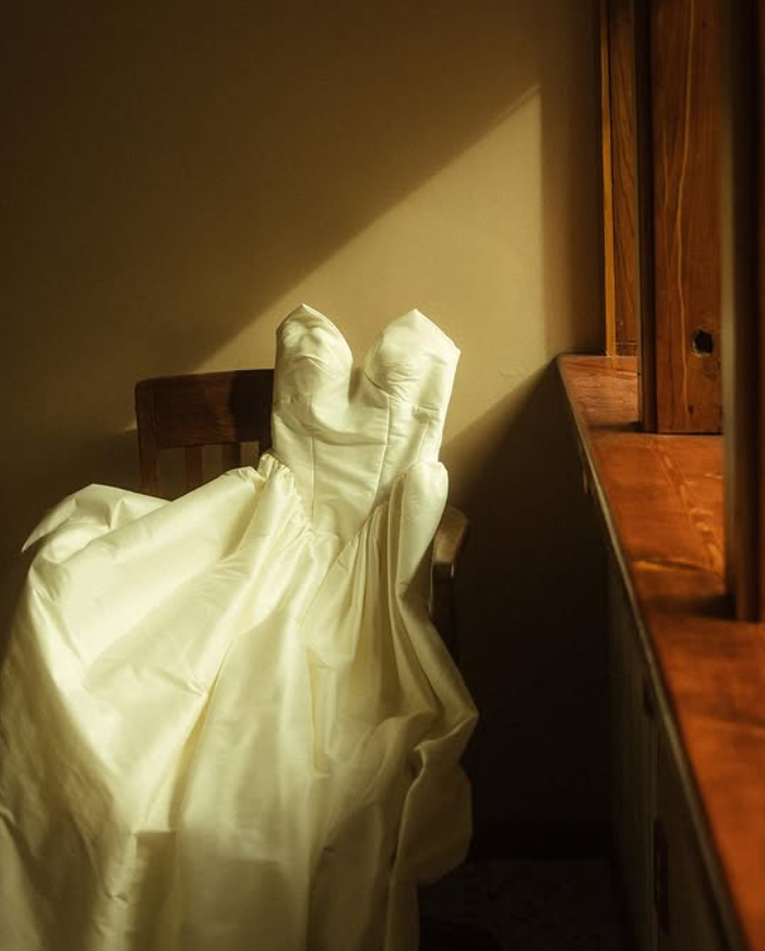 Vintage Classic A Line Sweetheart Neck White Satin Long Wedding Dress SH5187