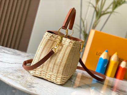 Louis Vuitton M11617 Capucines BB