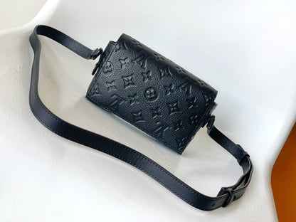 Louis Vuitton M81746 Steamer Wearable Wallet