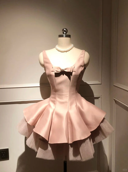 Sweet Straps Crew Neck Tiered Ruffle Short Back to School Outfits Homecoming Dress with Bowknot   D1783