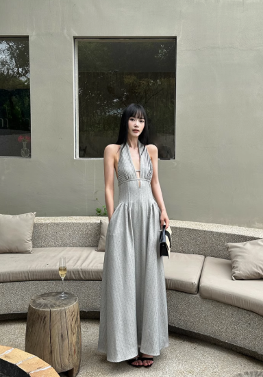 Fashion Suspender V-neck Backless Pleated Polka Dot Maxi dress Women Summer Date Dress   D1852