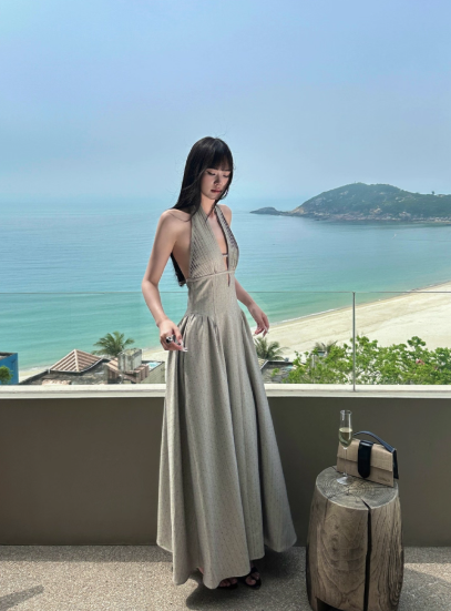Fashion Suspender V-neck Backless Pleated Polka Dot Maxi dress Women Summer Date Dress   D1852