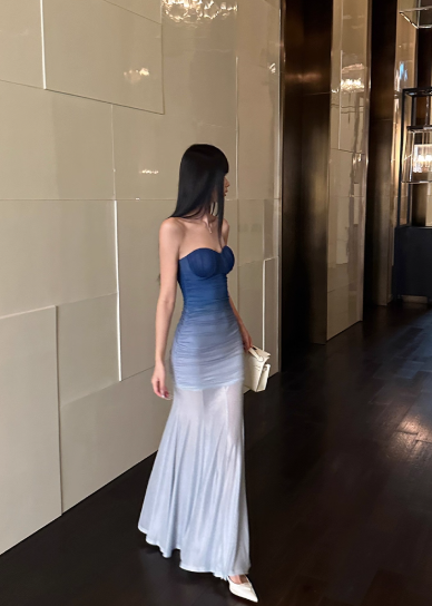 Elegant Sweetheart Neck Gradient Blue Pleated Slim Fit Waist Mermaid Maxi Dress Women Summer Dress  D1856