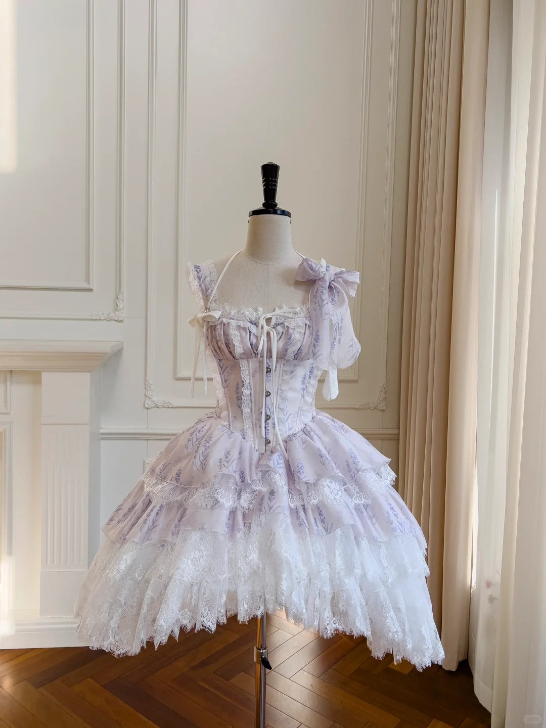Gorgeous Straps Bowknot Lace Ruffle Print Pleated Tiered Quinceanera Dress Homecoming Dress D1877