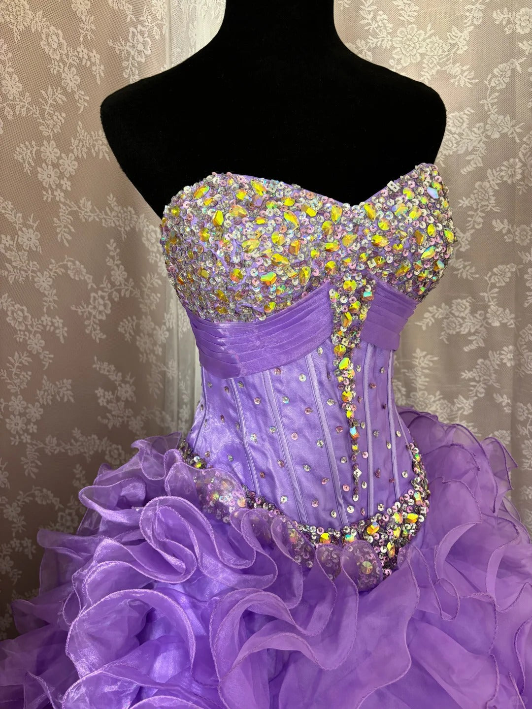 Gorgeous Sweetheart Neckline Sequins Ruffle Ball Gown Long Prom Dress Evening Dress Gala Dress  D2236