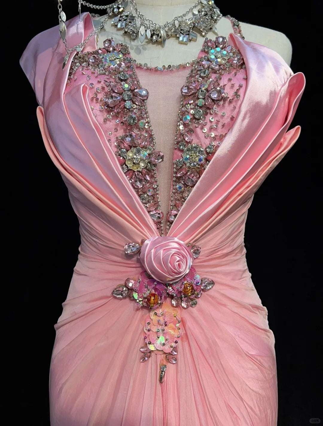 Elegant Prom Dress Spaghetti Straps Crystal Gala Dress Evening Dress Dancing Dress     D2248