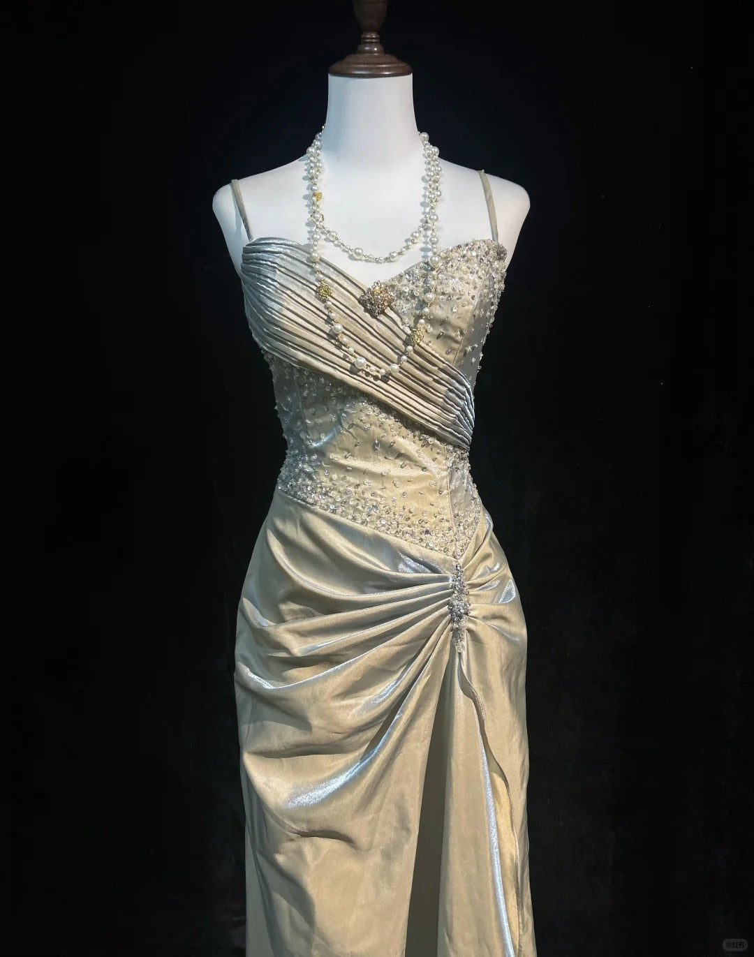 Elegant Prom Dress Spaghetti Straps Beading Pleated Gala Dress Evening Dress Customized Dress   D2255