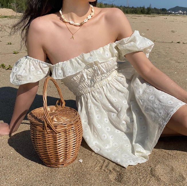 Beauty Women Dress Off the Shoulder Ruffle Summer Vacation Seaside Dress Teenage Girl Date Dress  D2266