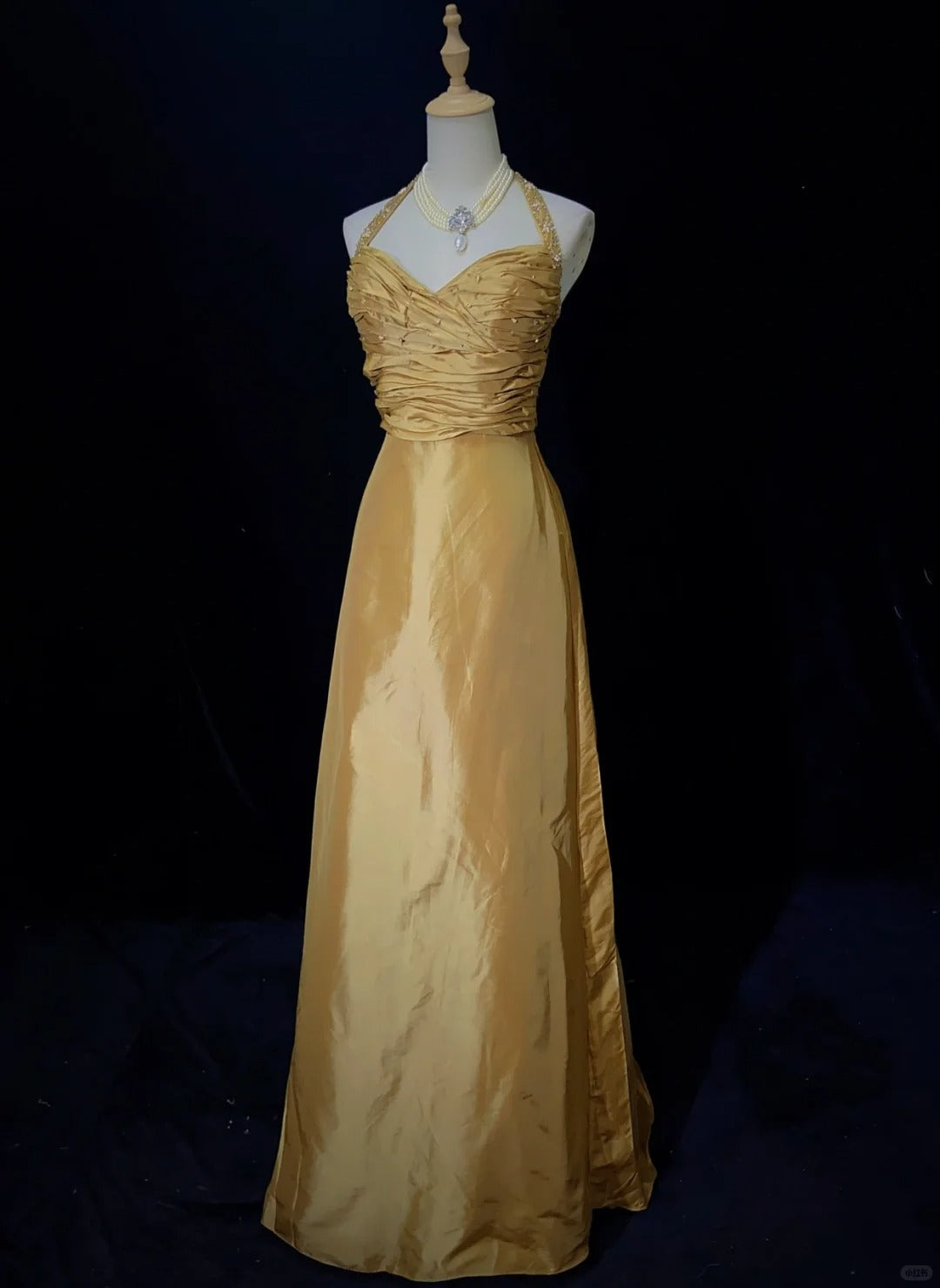 Elegant Prom Dress A Line Halter Beading Pleated Party Dress Evening Dress Gala Dress Prom Gown  D2359