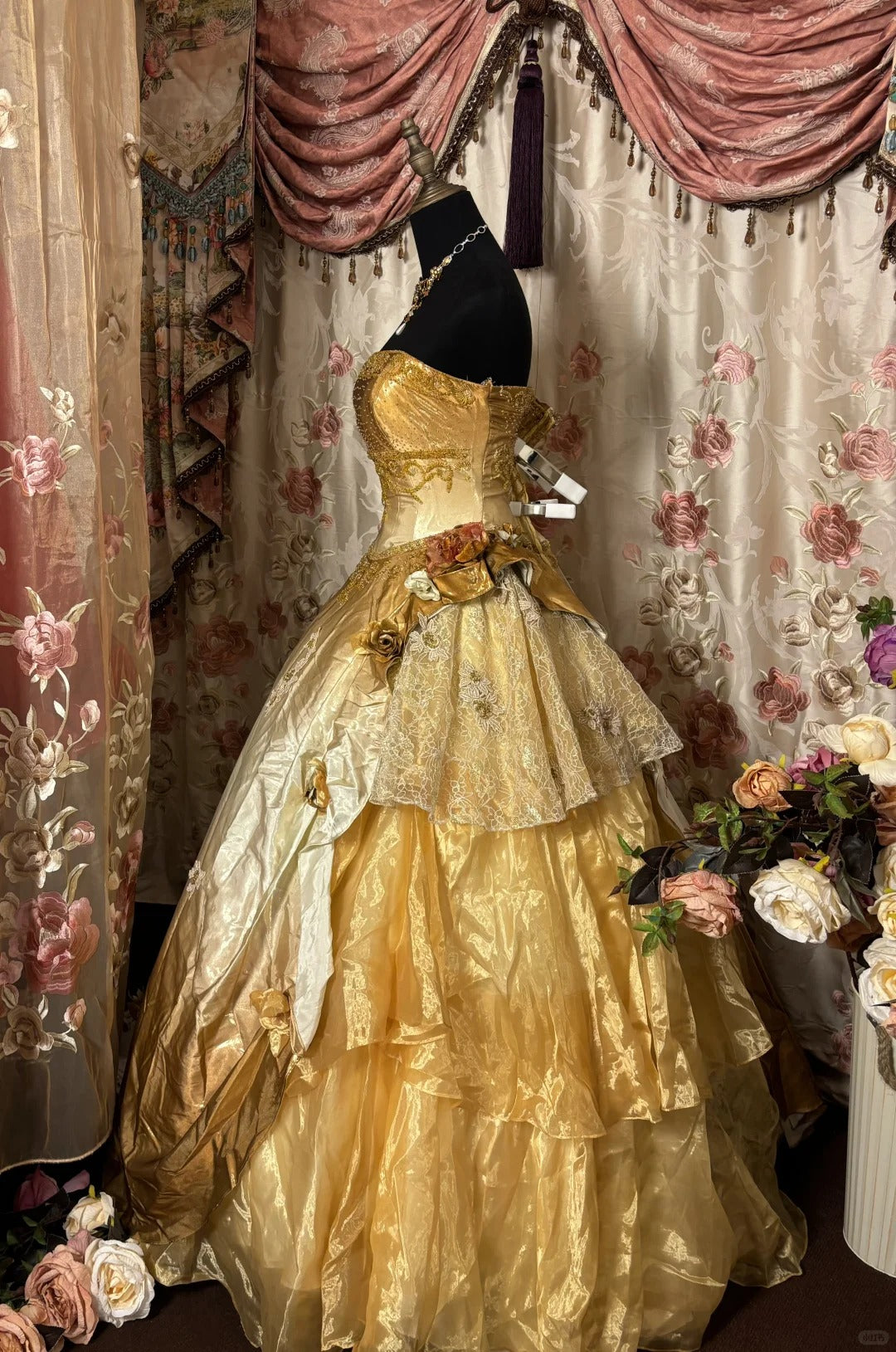 Stunning Prom Dress Strapless Beading Ball Gown Evening Dress Quinceanera Dress     D2372