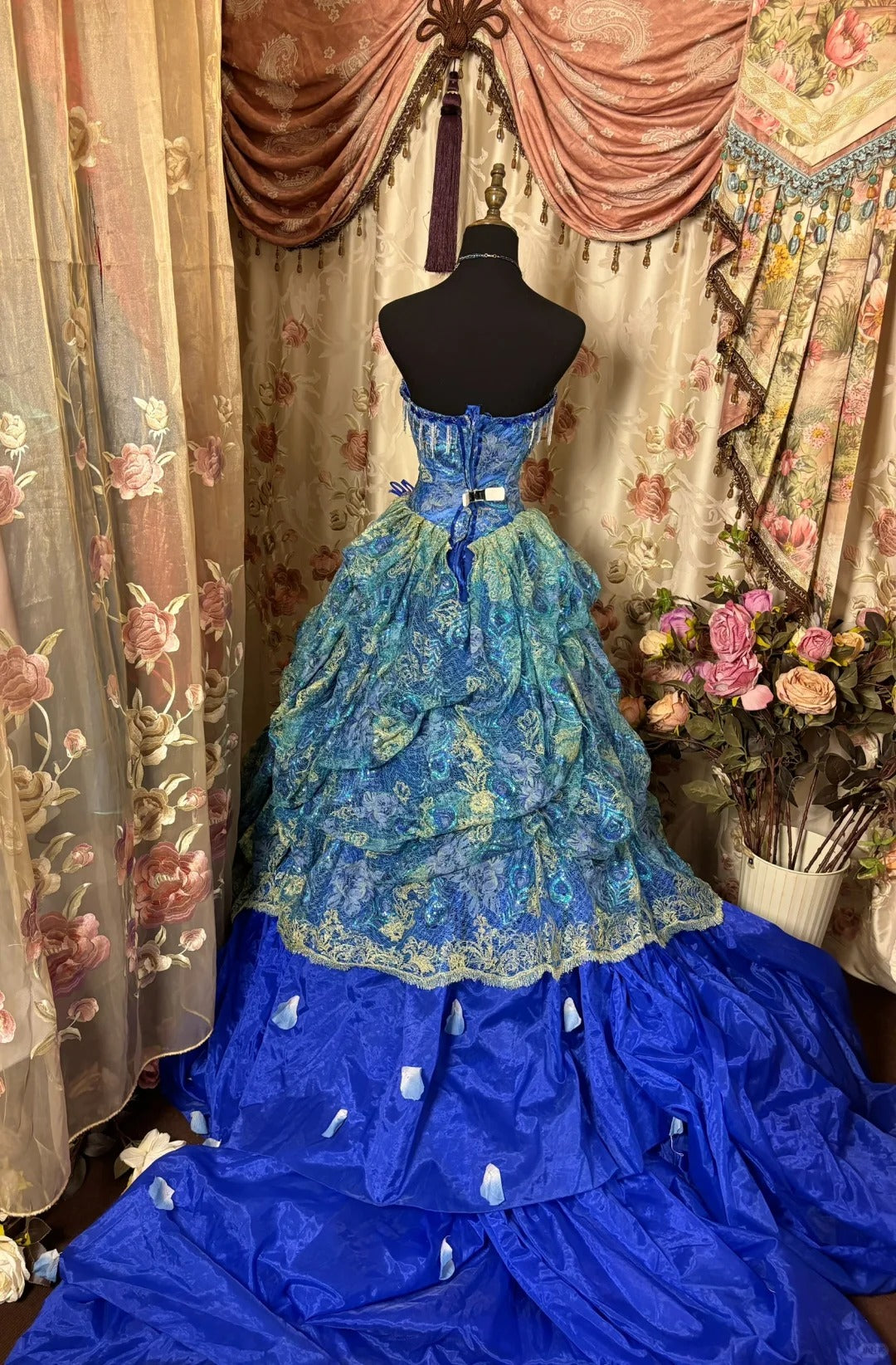 Stunning Prom Dress Strapless Pleated Ball Gown Evening Dress Birthday Dress     D2377