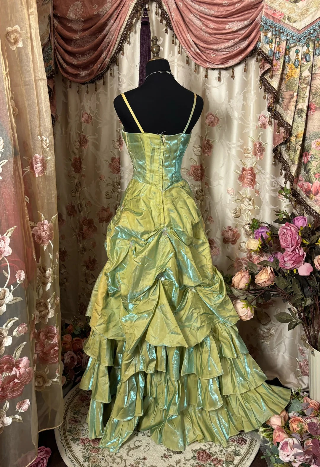 Elegant Prom Dress Spaghetti Straps Pleated Prom Gown Evening Dress Gala Dress Business Dinner Dress     D2379