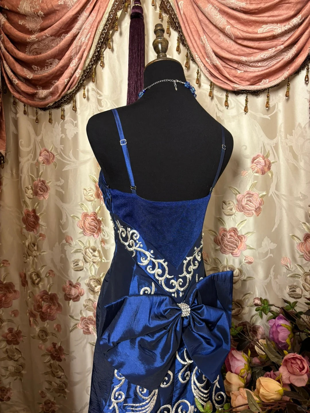 Elegant Prom Dress Spaghetti Straps Floor Length Prom Gown Evening Dress Gala Dress Business Dinner Dress  D2389