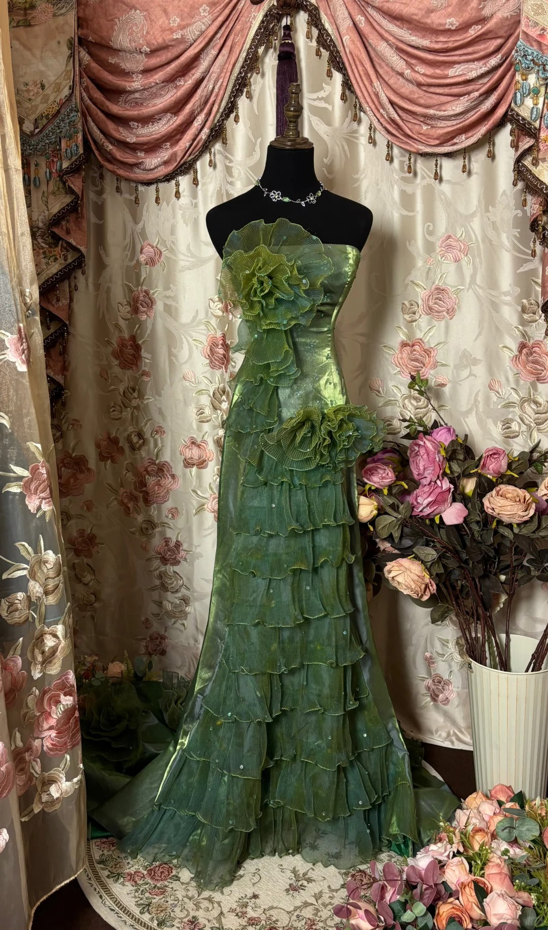 Stunning Prom Dress Strapless Tiered Tulle Prom Gown Evening Dress Gala Dress Business Dinner Dress  D2396