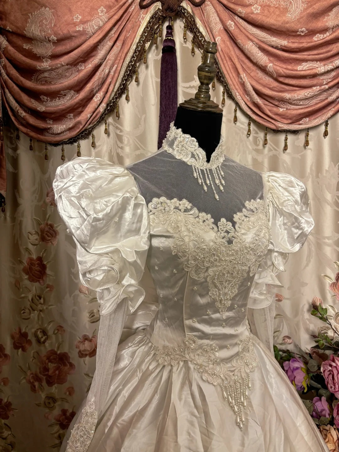 Elegant Wedding Dress Long Sleeves Ruffle Ball Gown Evening Dress Wedding Dress   D2399