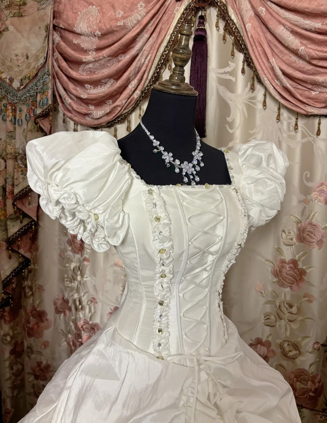 Elegant Wedding Dress Square Pleated Ball Gown Evening Dress Gala Dress Wedding Dress Prom Dress  D2401