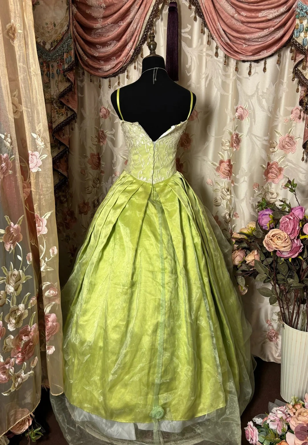 Sweet Prom Dress Spaghetti Straps Pleated Ball Gown Evening Dress Dance Dress Birthday Party Dress  D2409