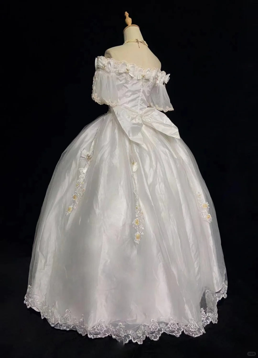 Elegant Wedding Dress Off Shoulder Ball Gown Prom Dress Evening Dress Masquerade Ball     D2516
