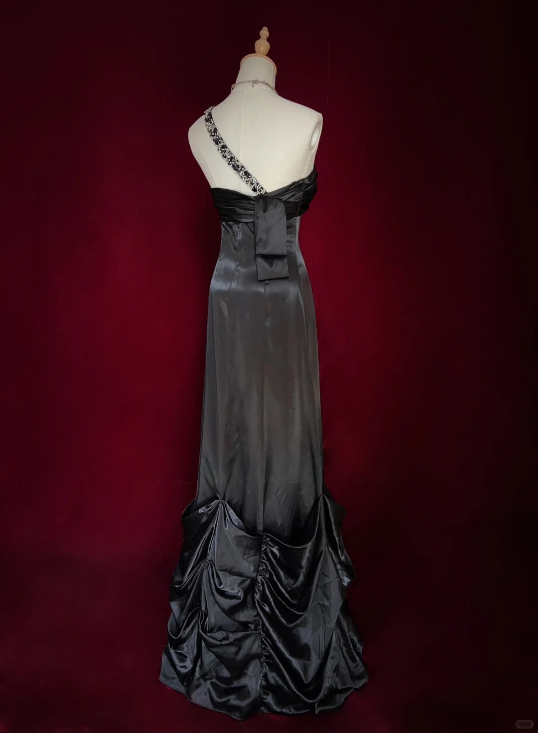 Gorgeous Prom Dress One Shoulder Black Pleated Prom Gown Evening Dress Gala Dress     D2565