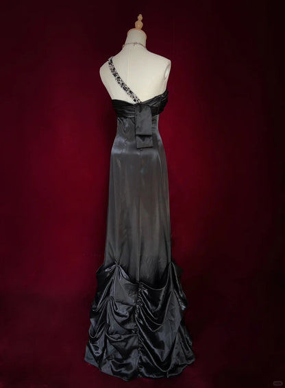 Gorgeous Prom Dress One Shoulder Black Pleated Prom Gown Evening Dress Gala Dress     D2565
