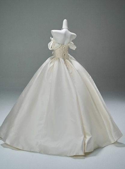 Elegant Prom Dress White Sweetheart Pleated Ball Gown Wedding Dress Evening Dresses Masquerade Ball   D2650