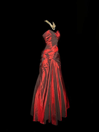Stunning Prom Dress A Line Red Sweetheart Pleated Gala Dress Evening Dress Party Dress    D2953