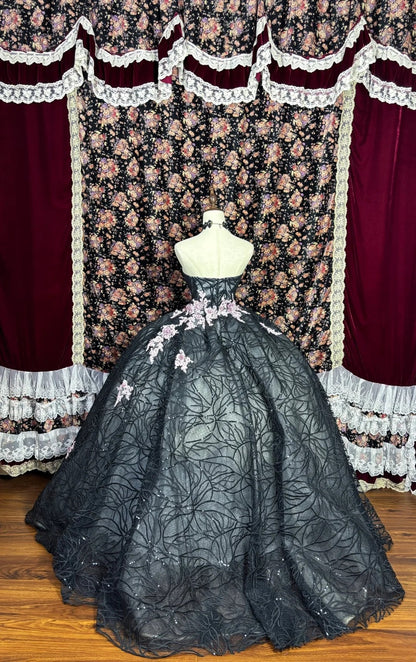 Stunning Prom Dress Strapless Embroidered Ball Gown Evening Dress Quinceanera Dress    D3014