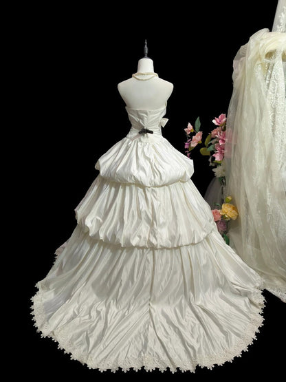 Elegant Strapless Pleated Wedding Gown Wedding Dress D3065