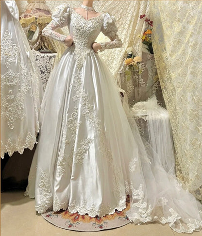 Gorgeous V-neck Long Sleeve Wedding Dress D3089