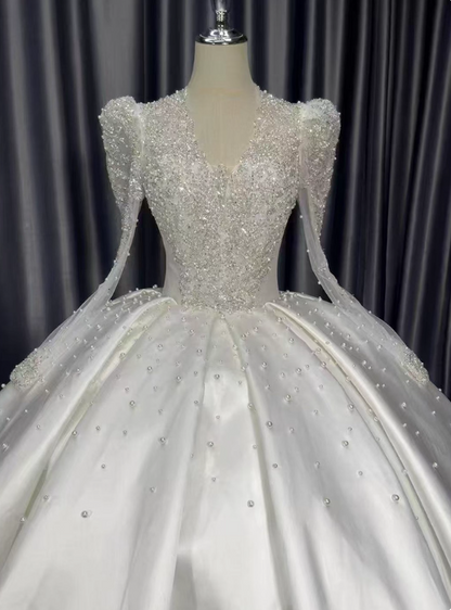 Gorgeous Wedding Dress V-neck Long Sleeve Pleated Wedding Dress D3183