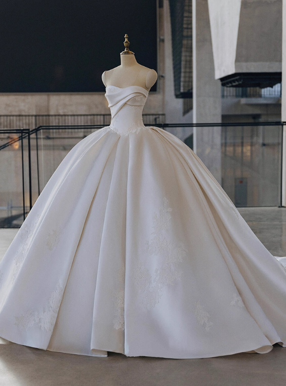 Elegant Wedding Dress Strapless Pleated Wedding Dress  D3192