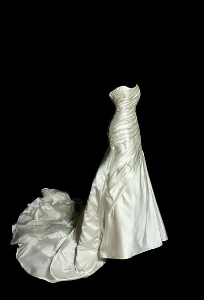 Minimalist Wedding Dress A Line Strapless Pleated Wedding Dress  D3197