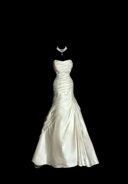 Minimalist Wedding Dress A Line Strapless Pleated Wedding Dress  D3197