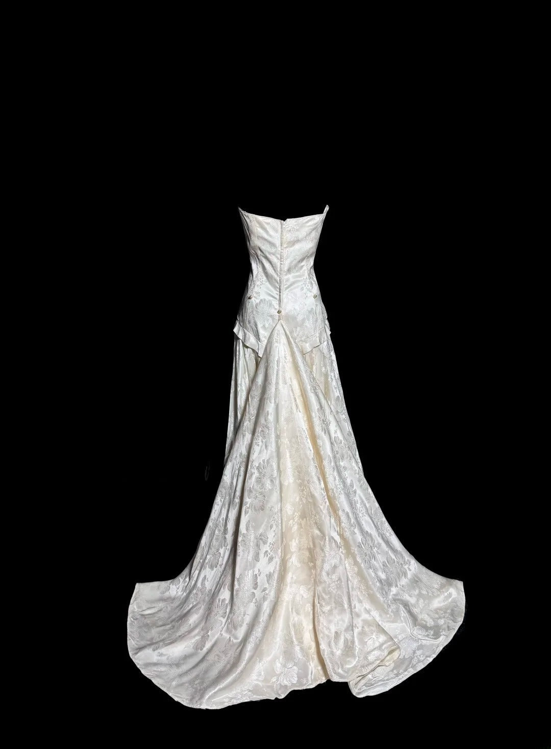 Elegant Wedding Dress A Line Strapless Wedding Dress  D3219