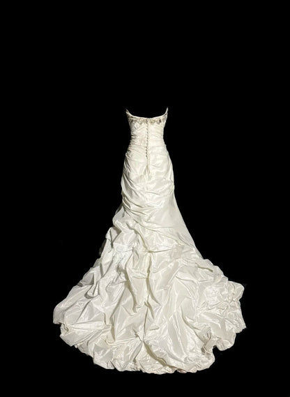 Elegant Wedding Dress A Line Sweetheart Pleated Wedding Dress  D3222