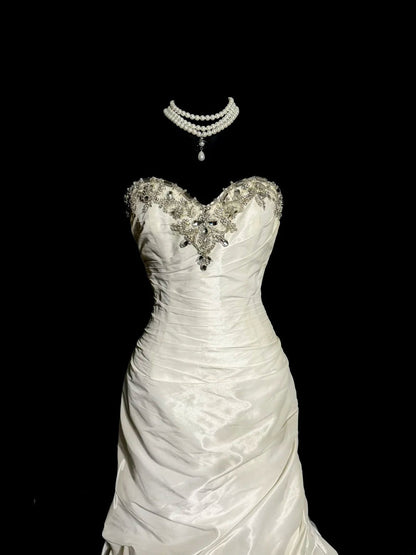 Elegant Wedding Dress A Line Sweetheart Pleated Wedding Dress  D3222