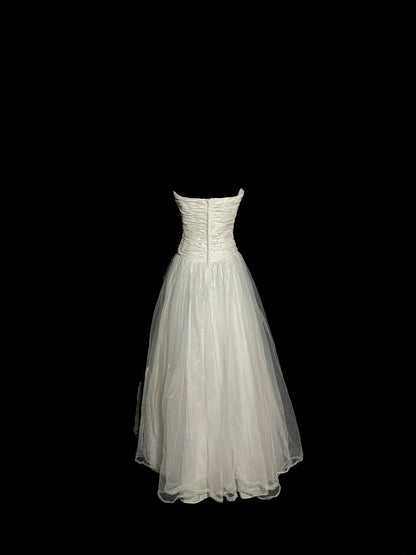 Minimalist Wedding Dress A Line Strapless Pleated Tulle Wedding Dress  D3224