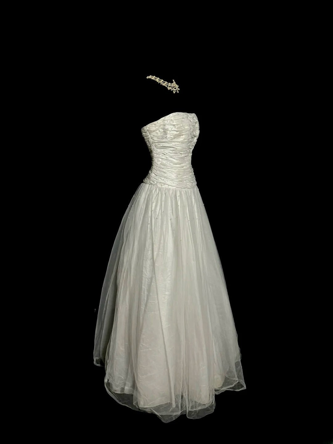 Minimalist Wedding Dress A Line Strapless Pleated Tulle Wedding Dress  D3224