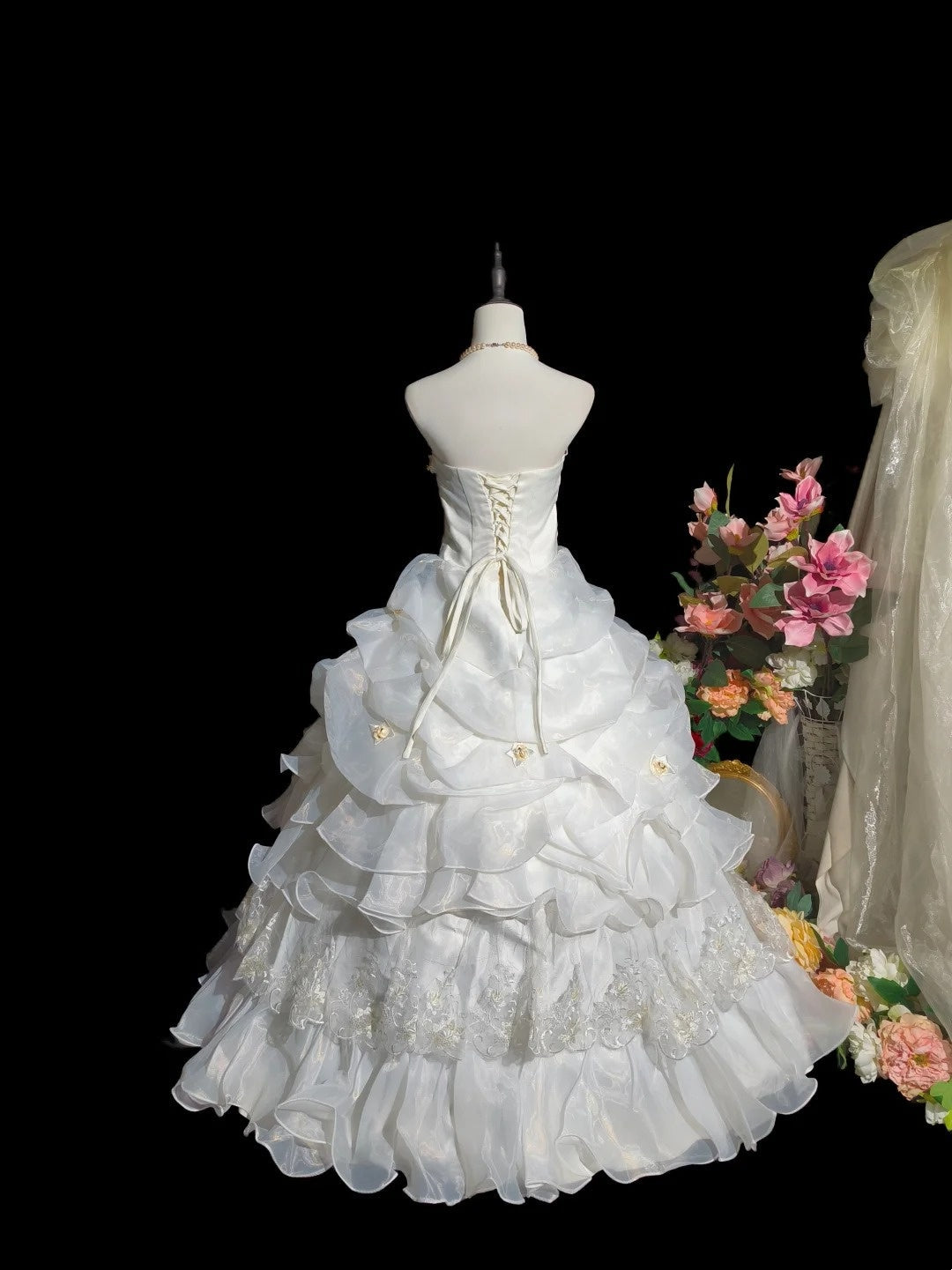 Elegant Wedding Dress Strapless Pleated Tiered Wedding Dress  D3246