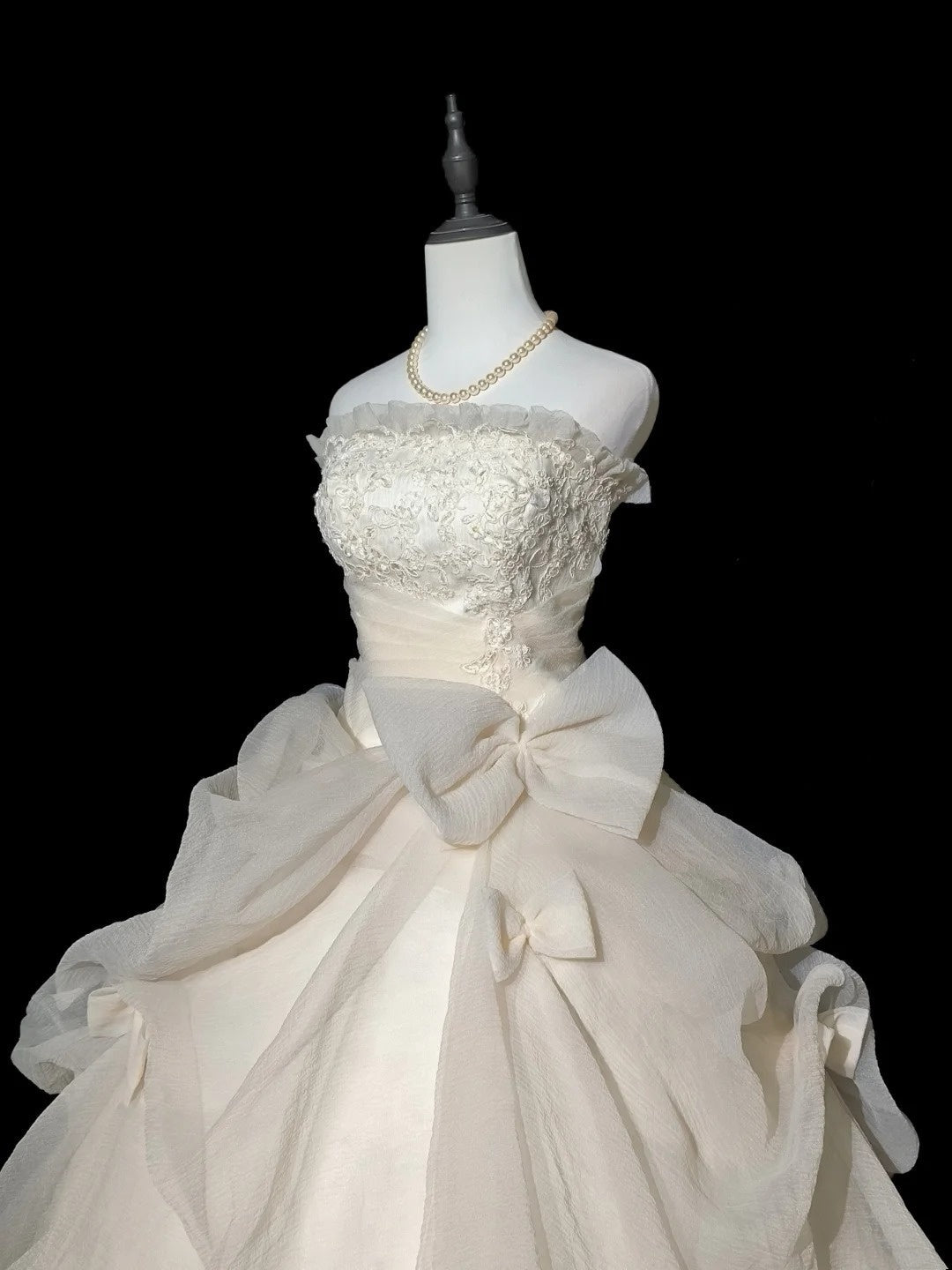 Vintage Wedding Dress Strapless Pleated Tulle Wedding Dress  D3247