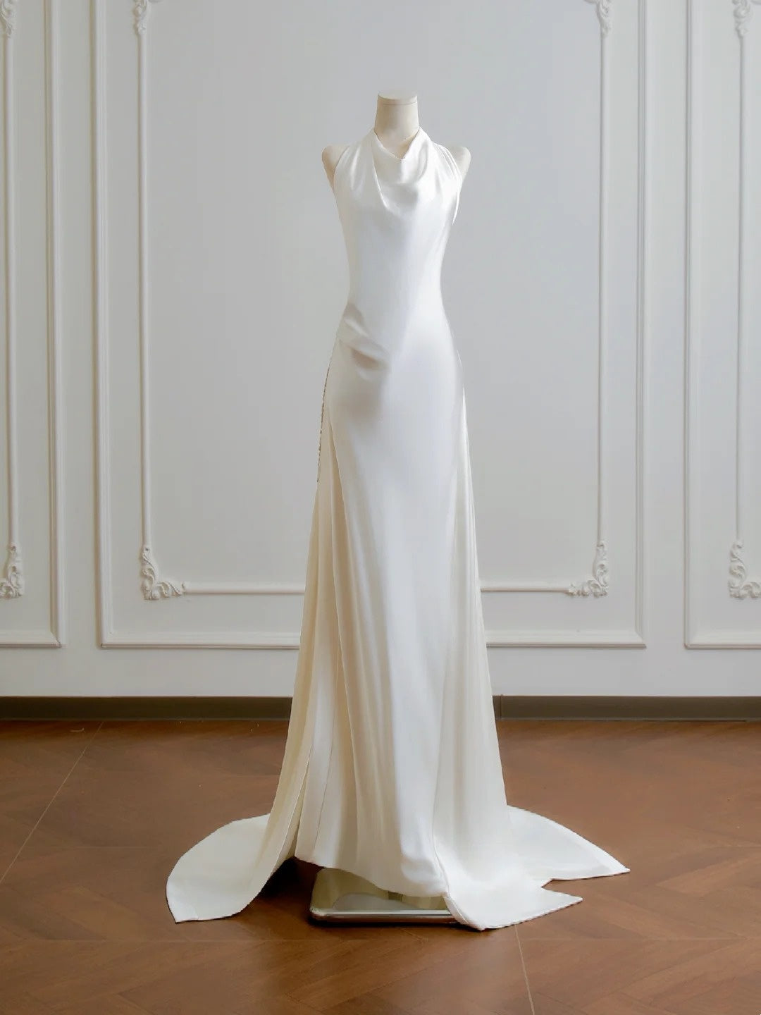 Minimalist Wedding Dress A Line Halter Wedding Dress D3386