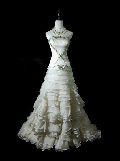 Elegant Wedding Dress A Line Strapless Tulle Tiered Wedding Dress  D3429