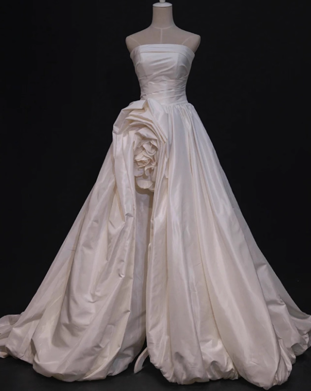 Minimalist Wedding Dress Strapless Pleated Slit Wedding Dress      D3478