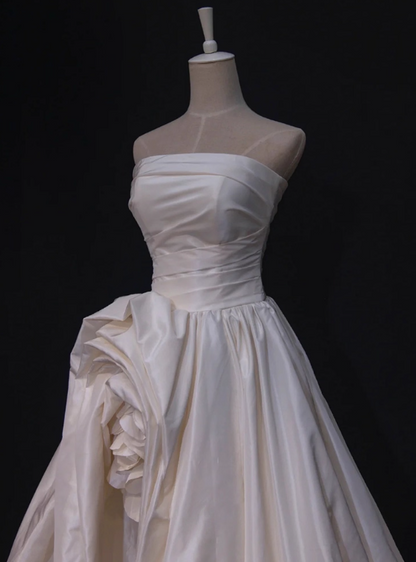 Minimalist Wedding Dress Strapless Pleated Slit Wedding Dress      D3478