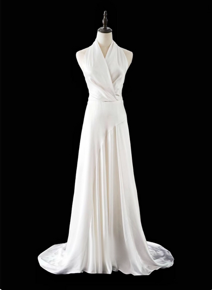 Minimalist Wedding Dress A Line Halter Pleated Wedding Dress      D3479