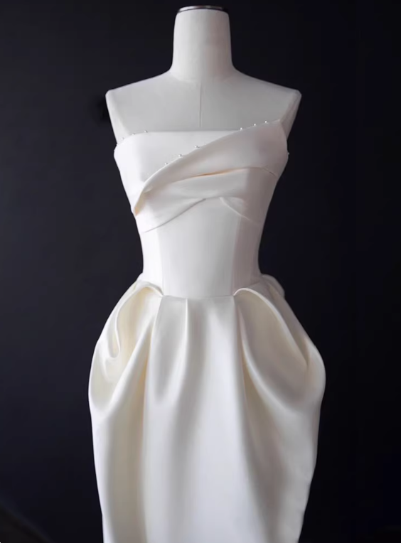Minimalist Wedding Dress Strapless Pleated Wedding Dress   D3484